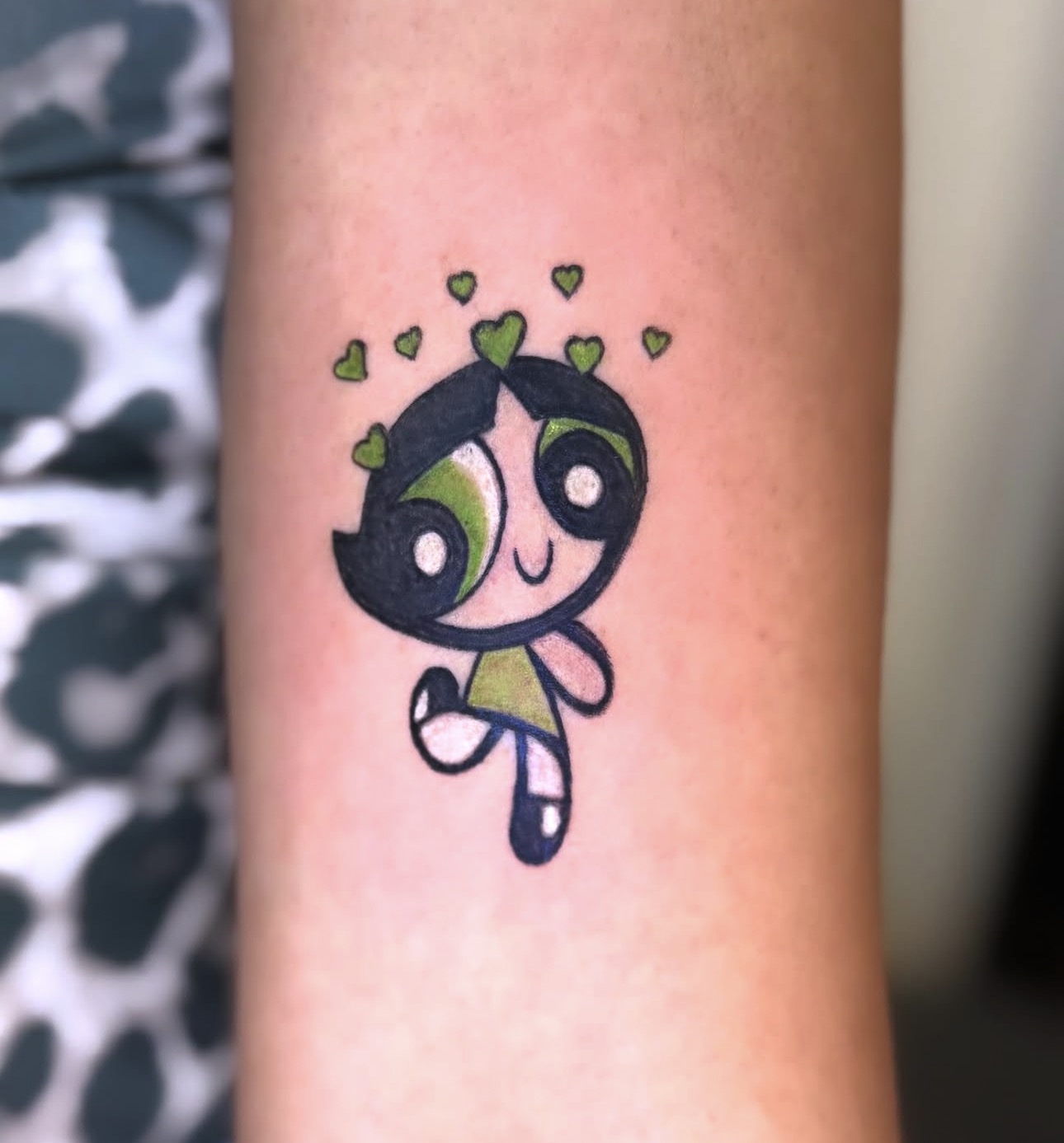 a close up of a tattoo on his head